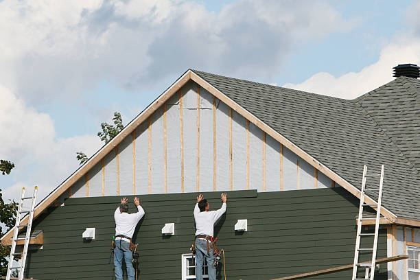 Professional Siding Repair technician working in Martinsville, OH